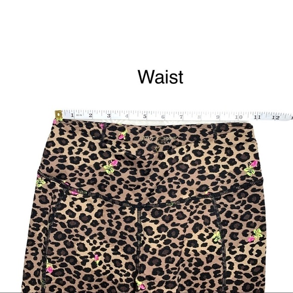 Betsey Johnson Leopard Floral Rose Crop Capri Legging Tights Size XS - Picture 8 of 15